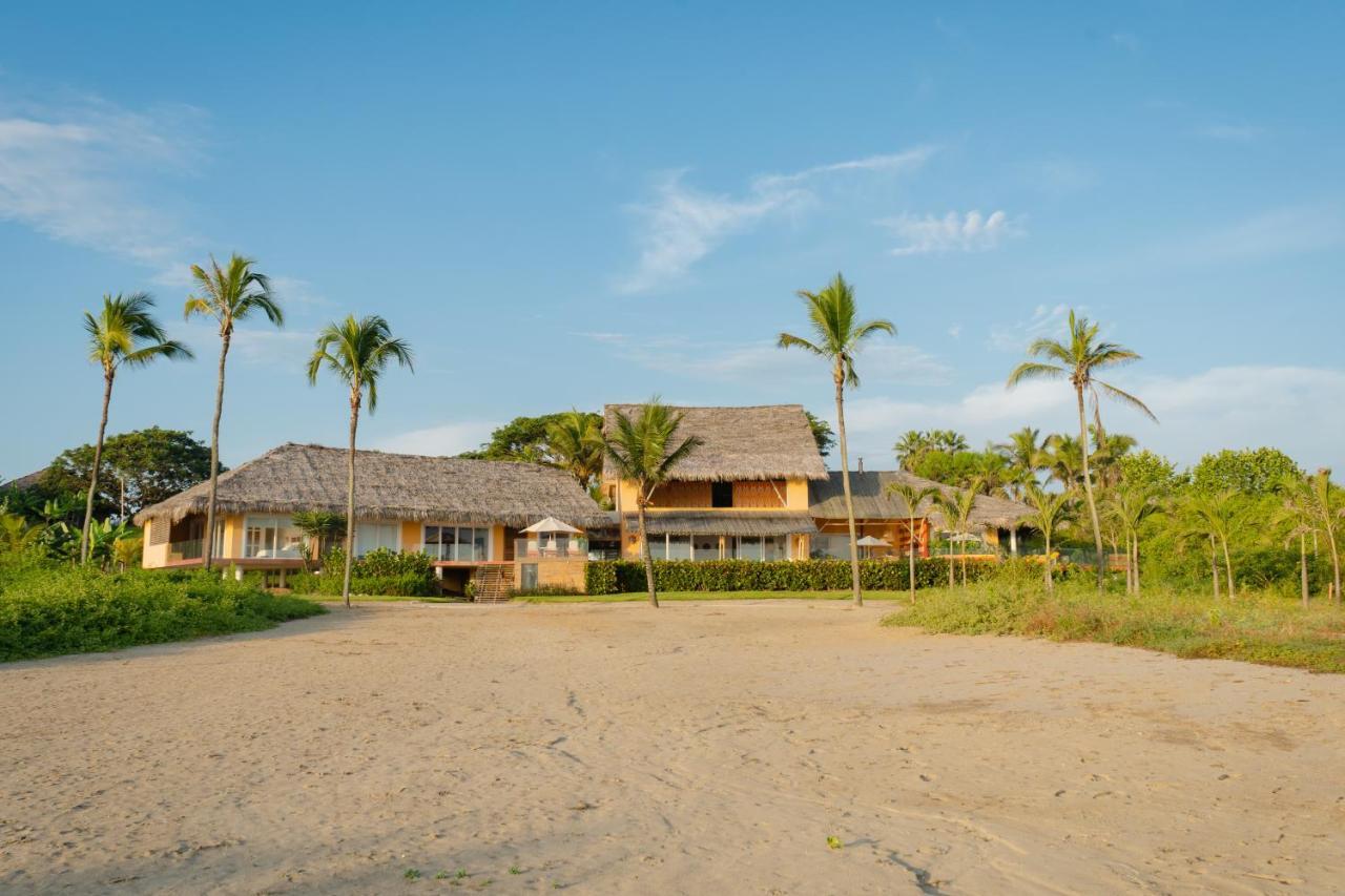 Tanusas Retreat & Spa プエルト・カヨ エクステリア 写真