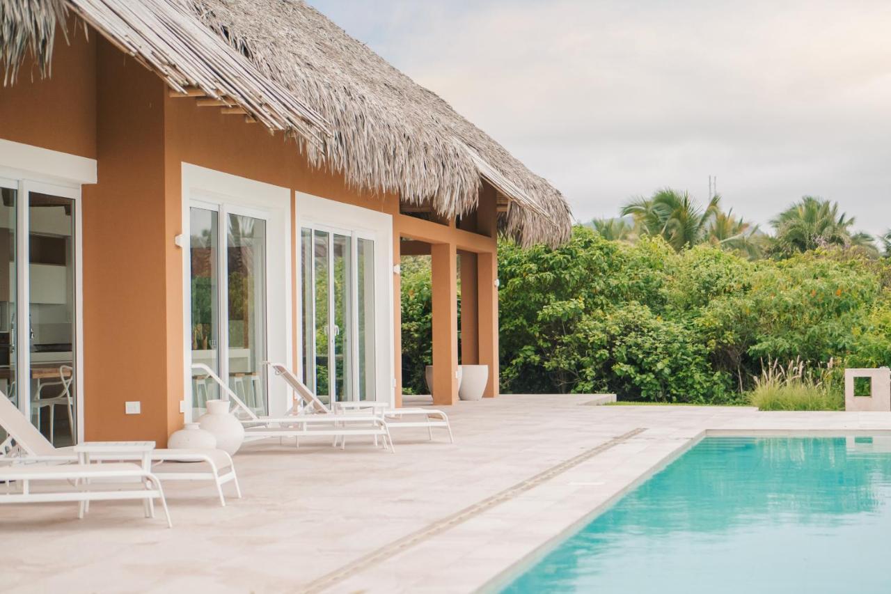 Tanusas Retreat & Spa プエルト・カヨ エクステリア 写真