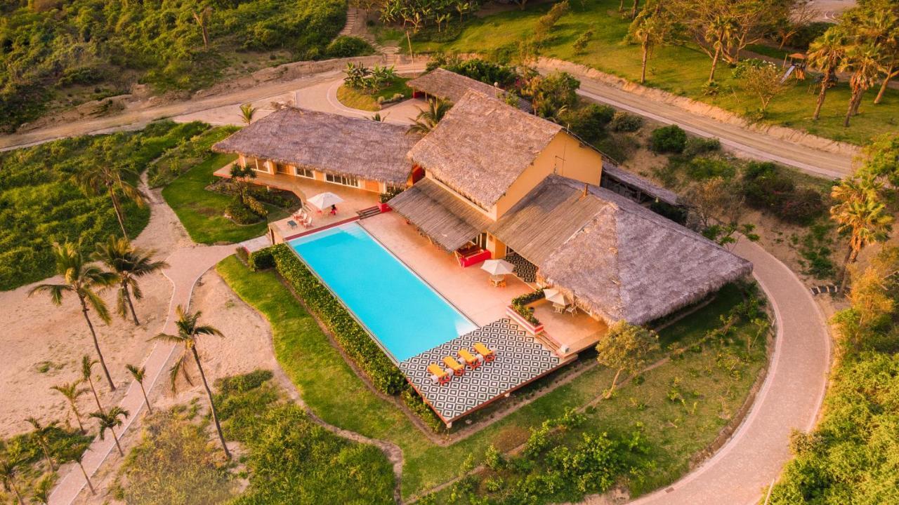 Tanusas Retreat & Spa プエルト・カヨ エクステリア 写真